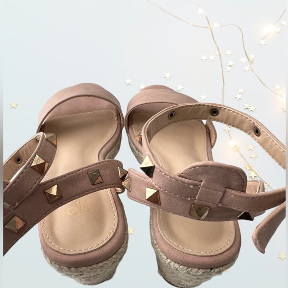 Catherine Malandrino Light Pink Wedge Sandals - Picture 7 of 15